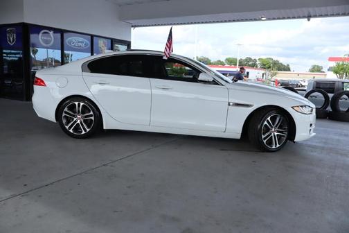 Polaris White 2017 Jaguar XE 35t Premium