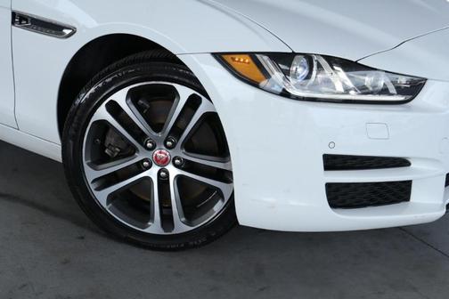 Polaris White 2017 Jaguar XE 35t Premium