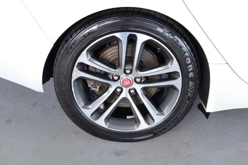 Polaris White 2017 Jaguar XE 35t Premium