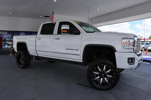 2015 GMC Sierra 2500 Denali