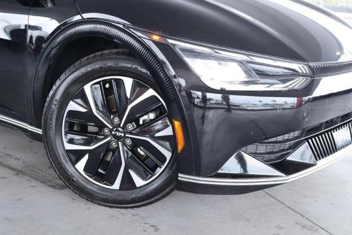 Black 2022 Kia EV6 Wind