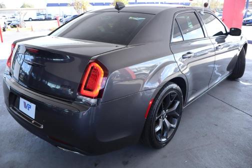 2021 Chrysler 300 S