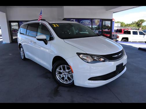 2021 Chrysler Voyager LXI