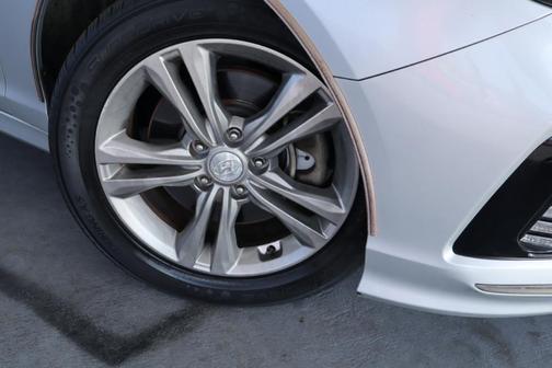 2018 Hyundai SONATA Limited