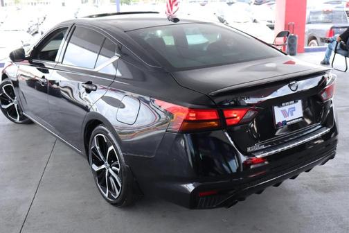 Black 2023 Nissan Altima 2.5 SR