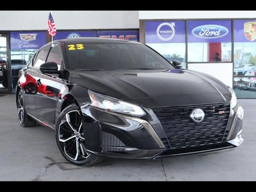 Black 2023 Nissan Altima 2.5 SR