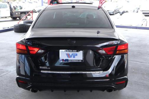 Black 2023 Nissan Altima 2.5 SR