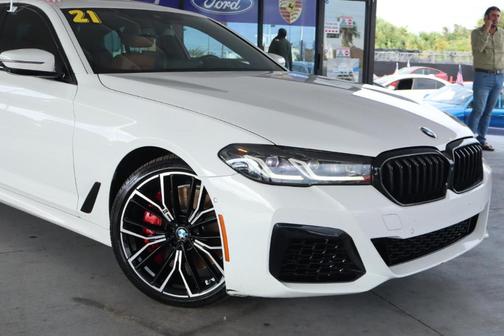 White 2021 BMW 540 i