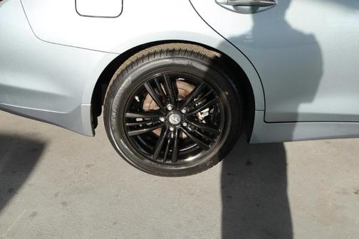 2015 INFINITI Q50 Base