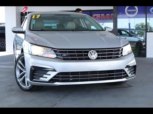 Reflex Silver Metallic 2017 Volkswagen Passat 1.8T R-Line