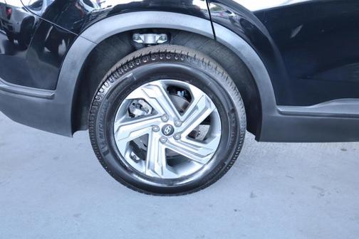 Black 2021 Hyundai SANTA FE SE