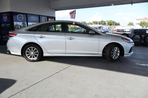 Silver 2019 Hyundai SONATA SE