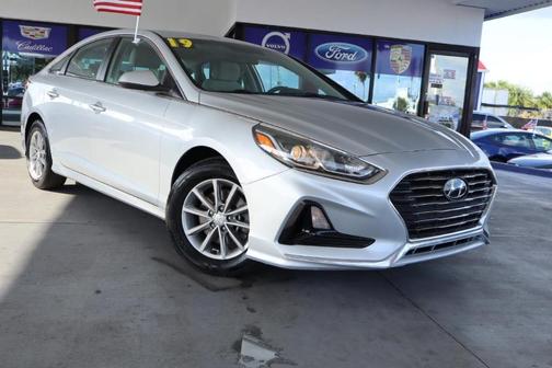 Silver 2019 Hyundai SONATA SE