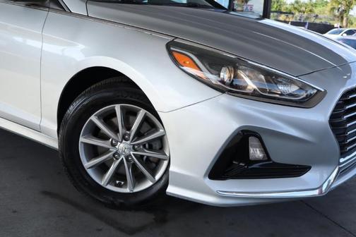 Silver 2019 Hyundai SONATA SE