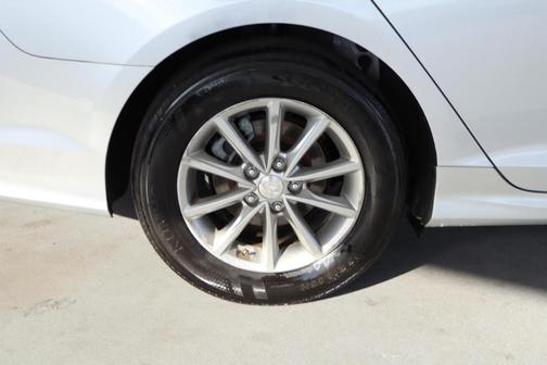 Silver 2019 Hyundai SONATA SE