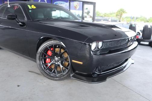 Black 2016 Dodge Challenger SRT Hellcat
