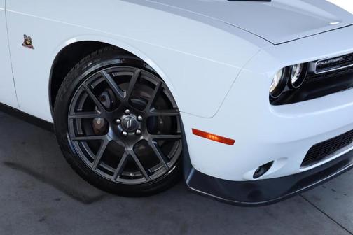 White 2017 Dodge Challenger R/T 392