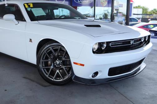 White 2017 Dodge Challenger R/T 392