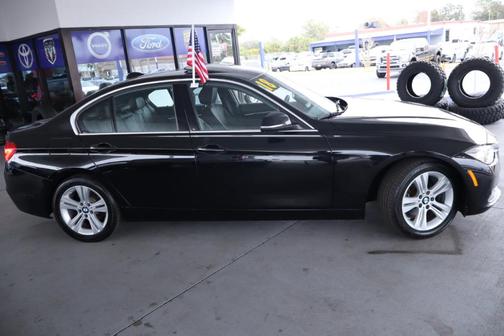 2018 BMW 330 i xDrive