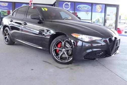Black 2019 Alfa Romeo Giulia Ti
