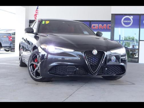 Black 2019 Alfa Romeo Giulia Ti