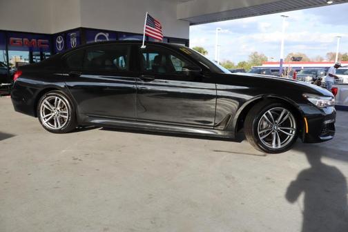 2017 BMW 740 i
