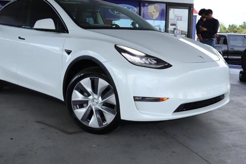 White 2022 Tesla Model Y Long Range