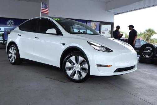 White 2022 Tesla Model Y Long Range