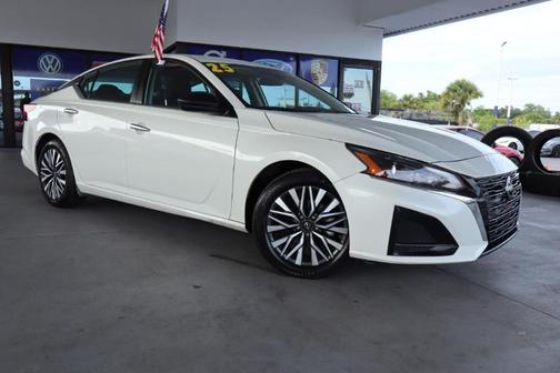 White 2025 Nissan Altima SV