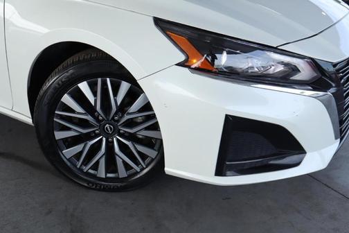 White 2025 Nissan Altima SV