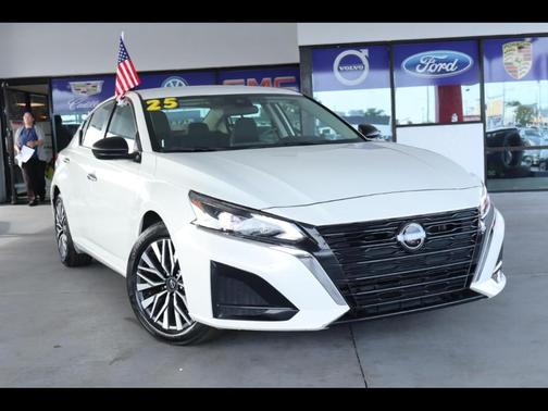 White 2025 Nissan Altima SV