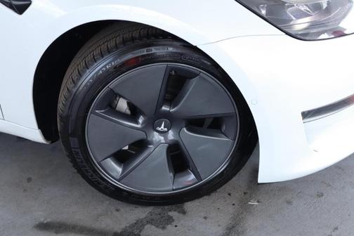 White 2021 Tesla Model 3 Standard Range Plus