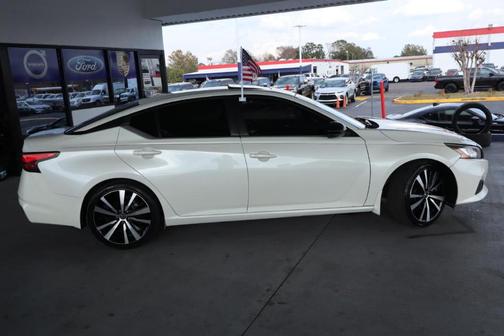 2020 Nissan Altima 2.5 SR