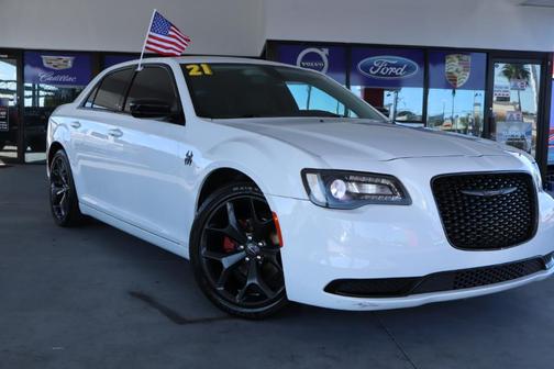 2021 Chrysler 300 Touring