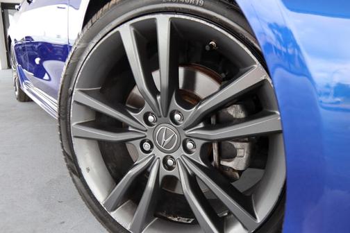 2019 Acura TLX Technology & A-Spec