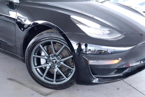 Black 2019 Tesla Model 3 Mid Range