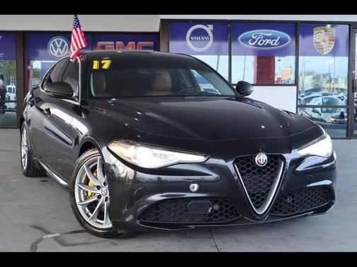 2017 Alfa Romeo Giulia Base