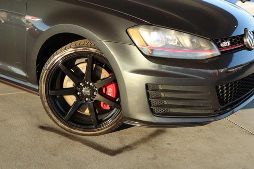 2017 Volkswagen Golf GTI Sport 4-Door