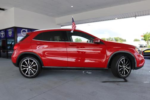 2017 Mercedes-Benz GLA 250 Base