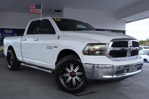 2016 RAM 1500 SLT