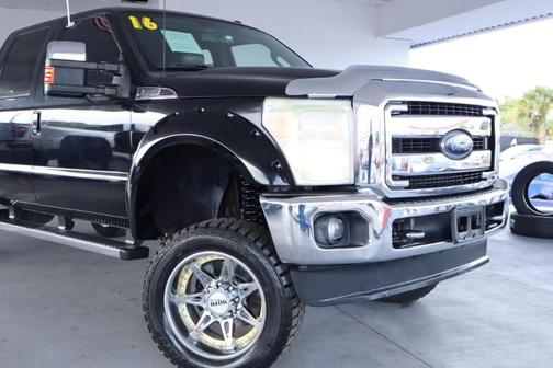 Black 2016 Ford F-250 Platinum