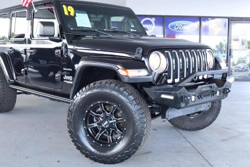 Black 2019 Jeep Wrangler Unlimited Sahara