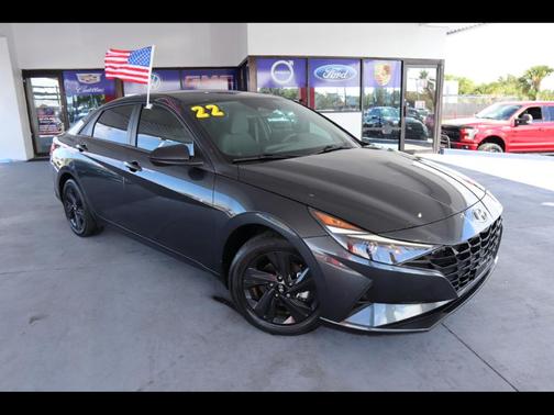 2022 Hyundai ELANTRA SEL