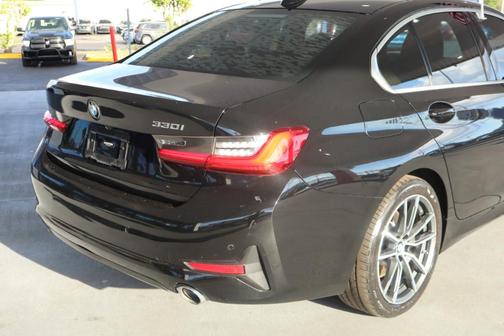 2020 BMW 330 i