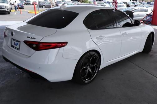 2019 Alfa Romeo Giulia Base