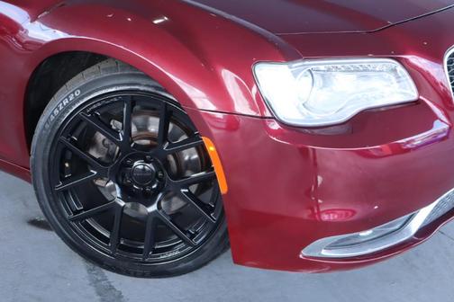 2017 Chrysler 300C Base