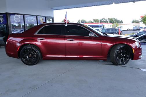 2017 Chrysler 300C Base