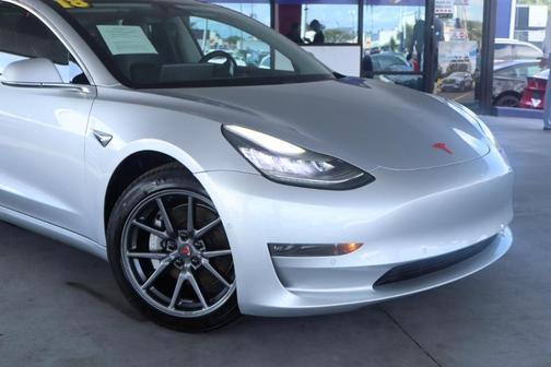 Silver 2018 Tesla Model 3 Long Range
