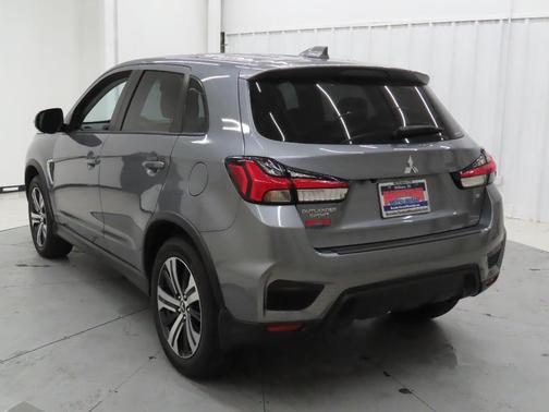 Mercury Gray 2026 Mitsubishi Outlander Sport 2.0 SE