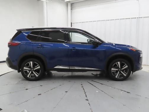 Blue / Black 2021 Nissan Rogue Platinum